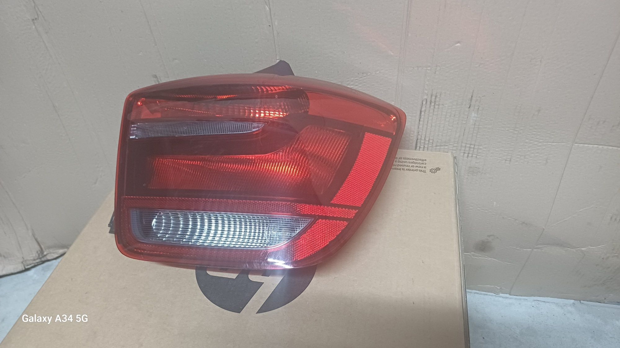 Lampa prawa tylnia bmw 1 F20 f21