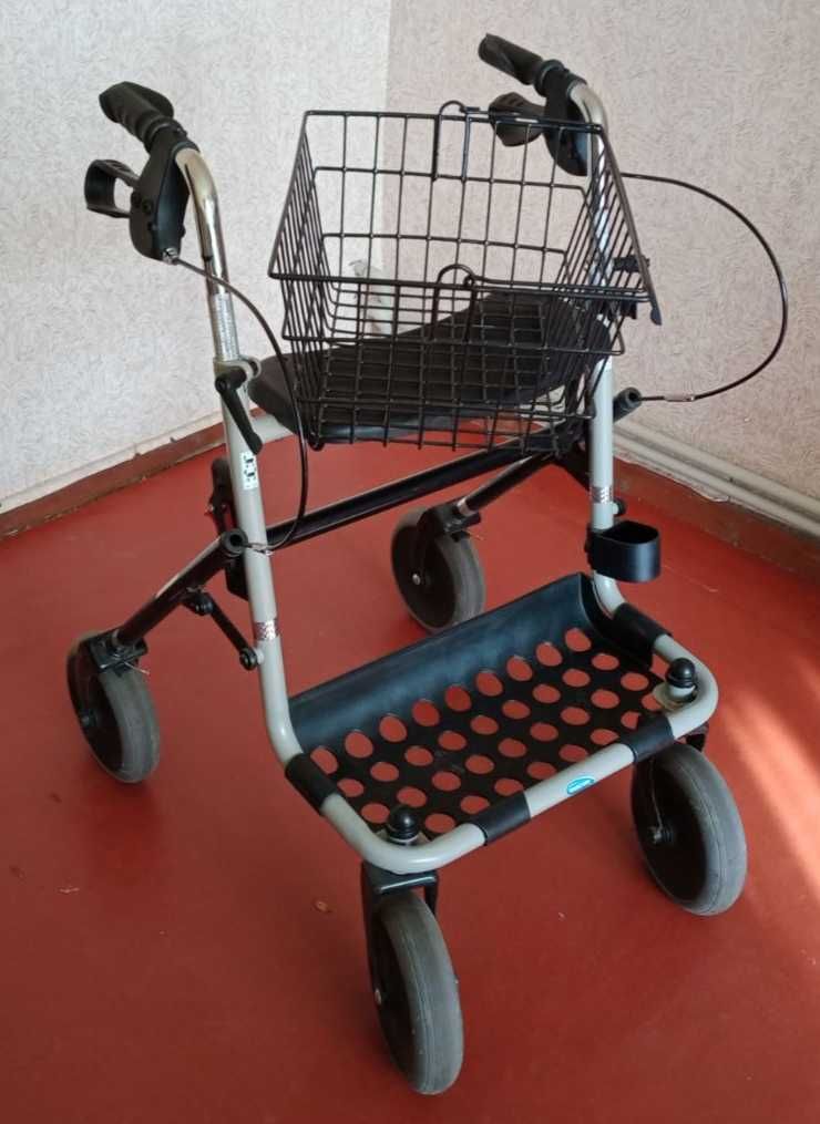 Роллер коляска для пожилых людей