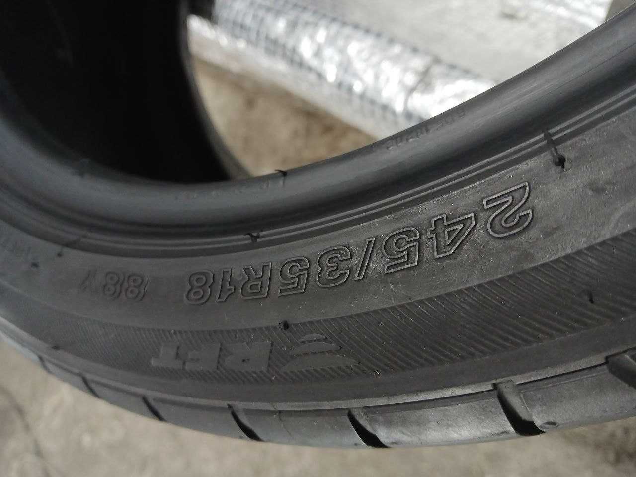 Шини Bridgestone 245/35R18. 2шт. Літо (1306)