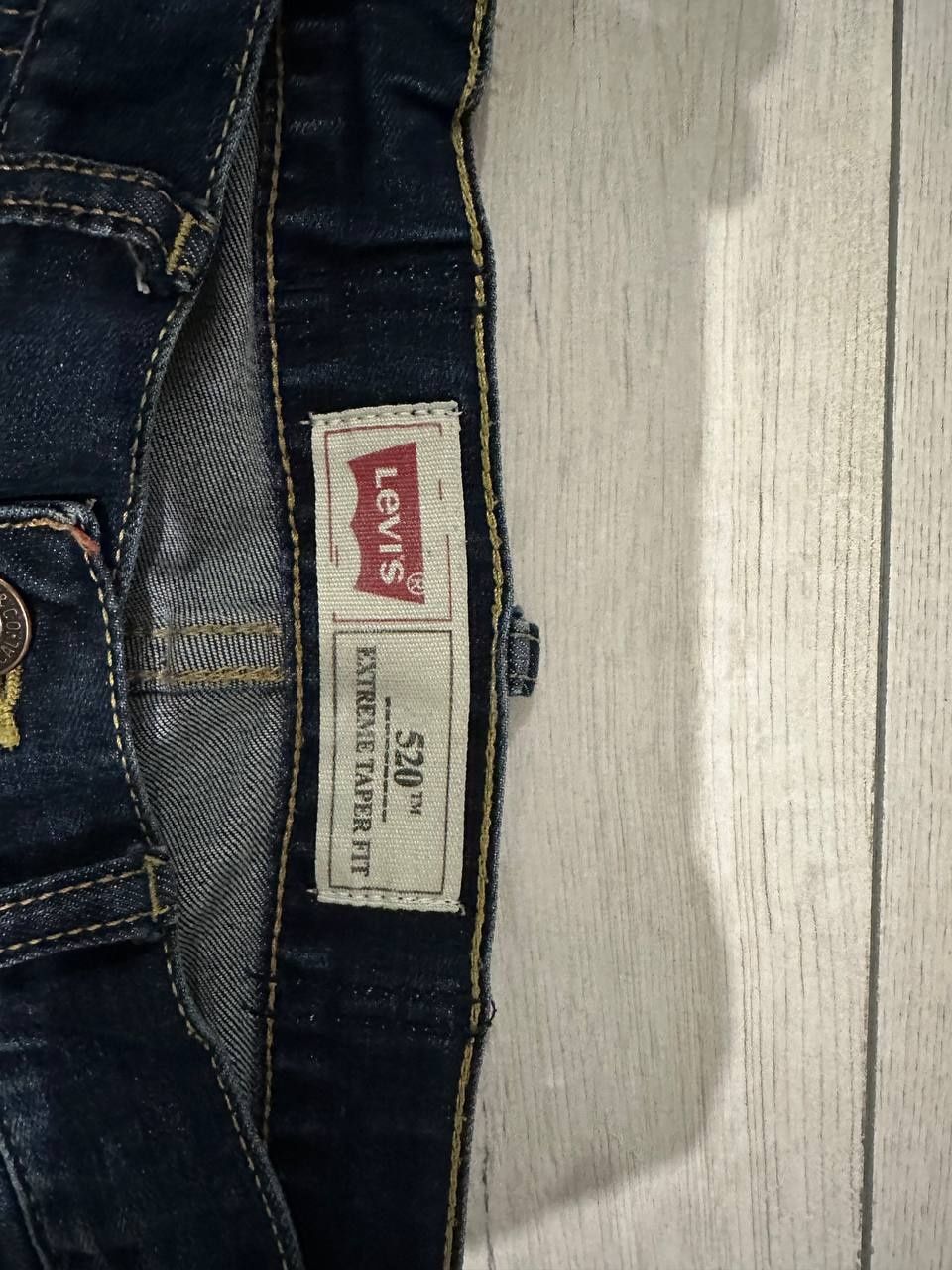 Джинси Levi's темно-сині