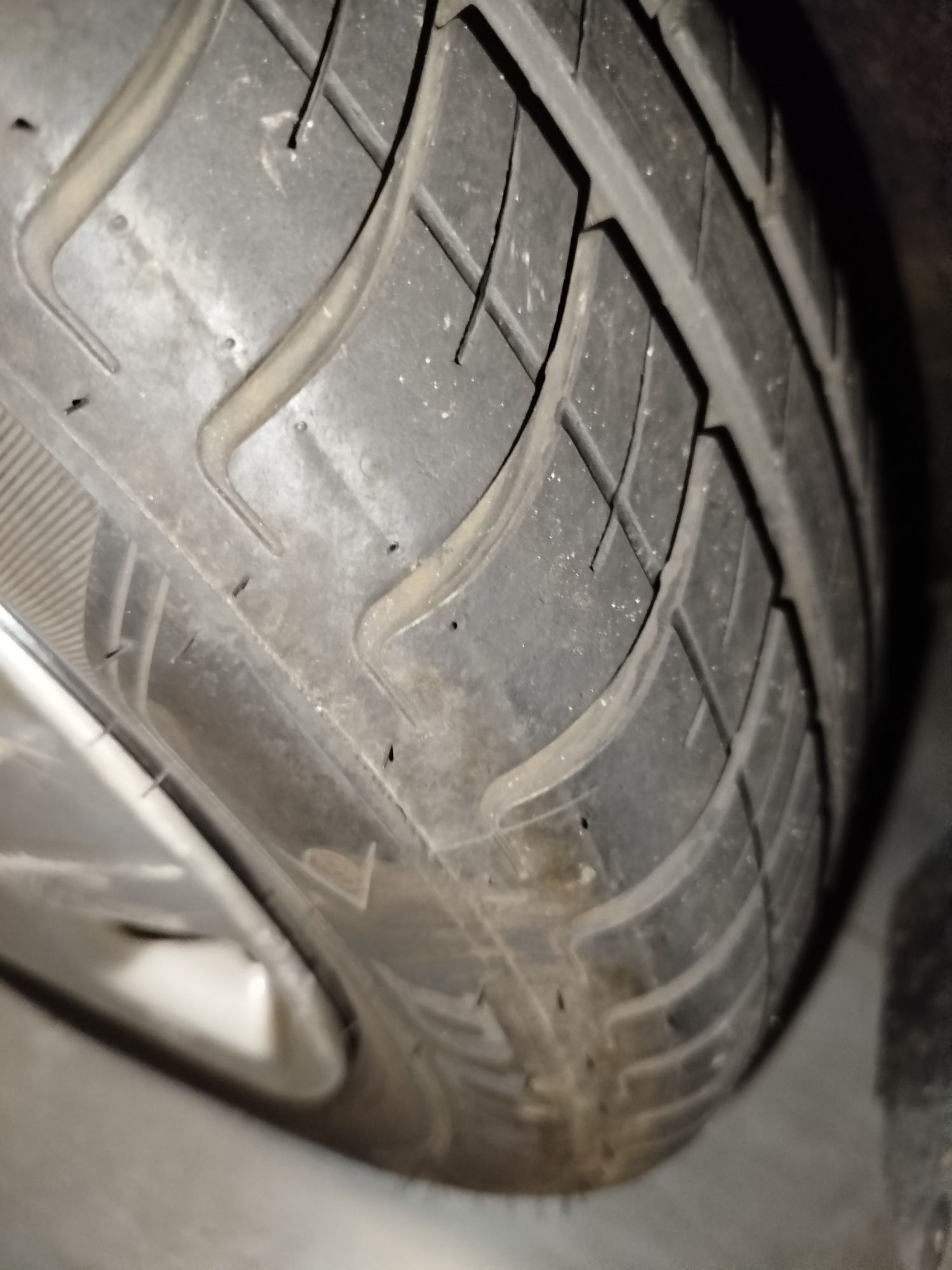Toyota Yaris com ar condicionado e alarme