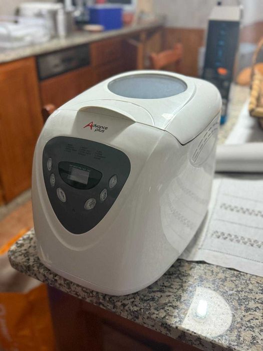 Máquina de fazer pão Advance Plus