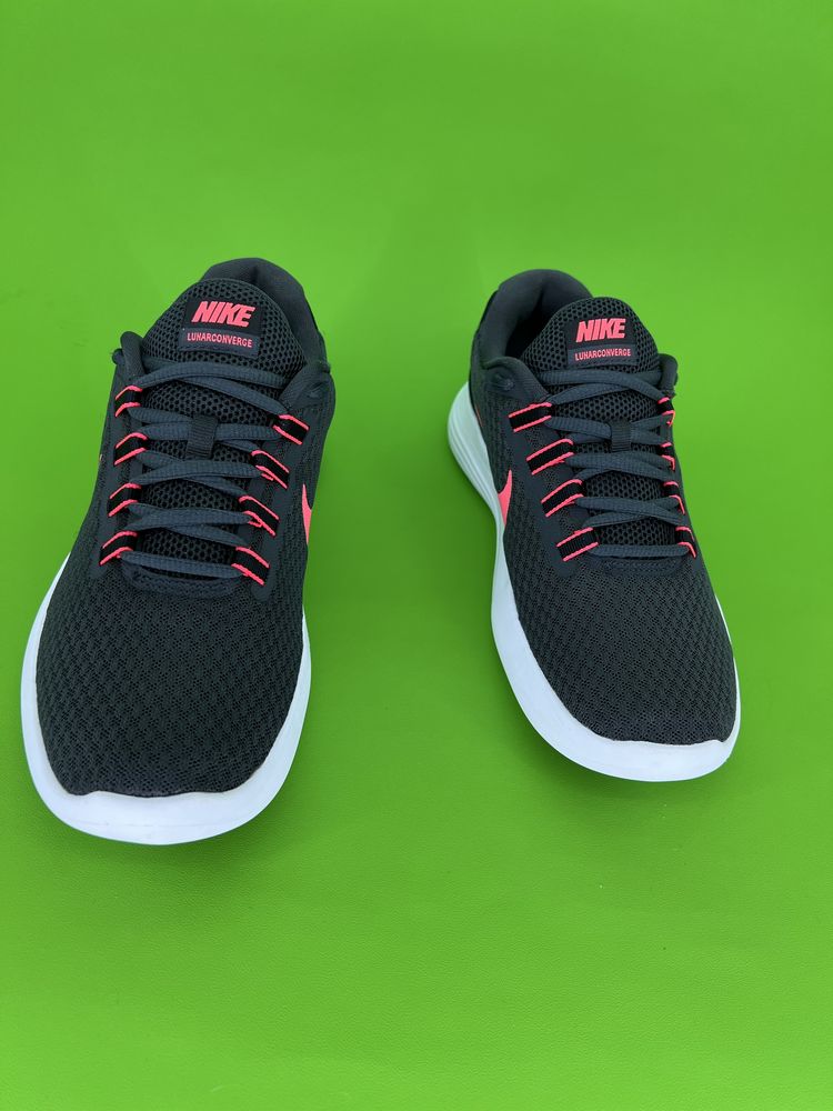 Жіночі кросівки для бігу 40р.Nike Lunarconverge 852469-002