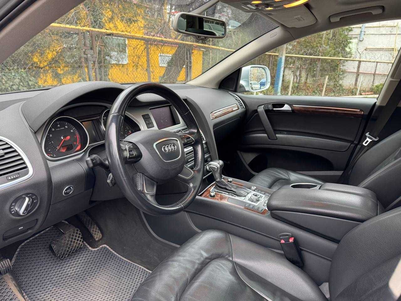 Audi Q7 quattro 2013