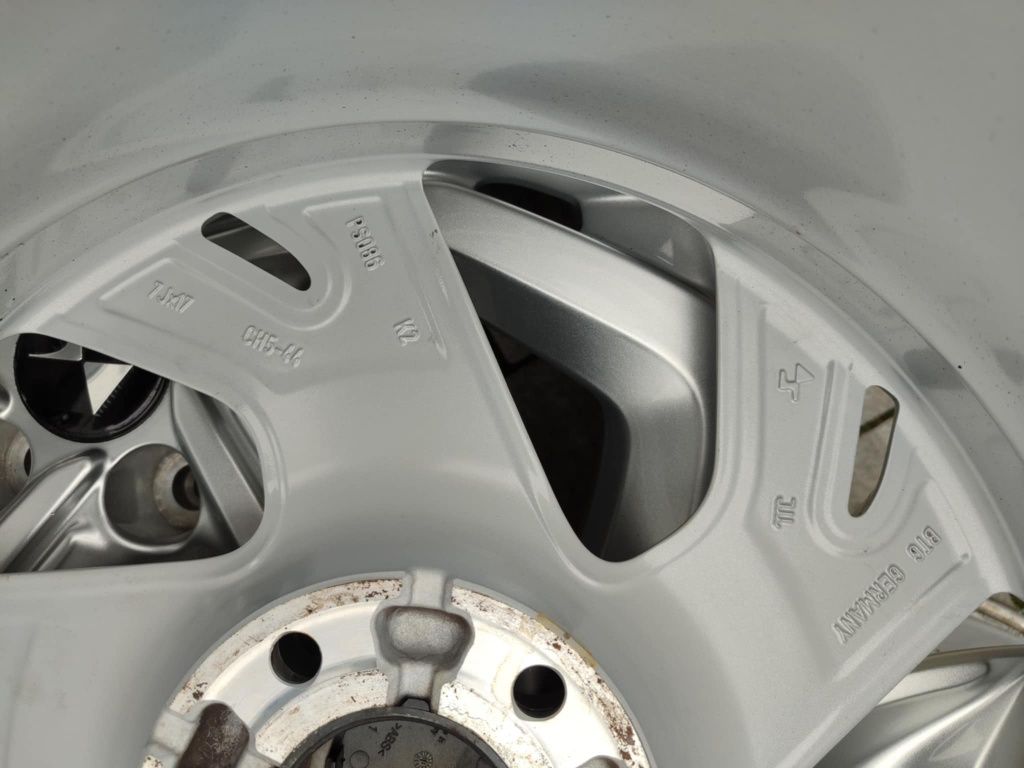 Felgi aluminiowe R17 5x108 Citroen DS  Ford Volvo 7J Et 44