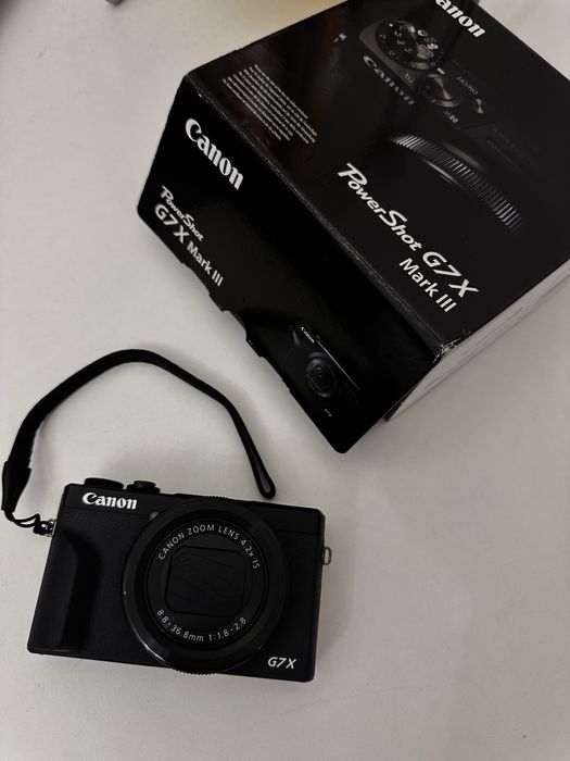 Продаю фотоапарат Canon G7X Mark III