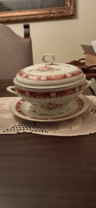 Terrina com prato limoges, pintado à mão.