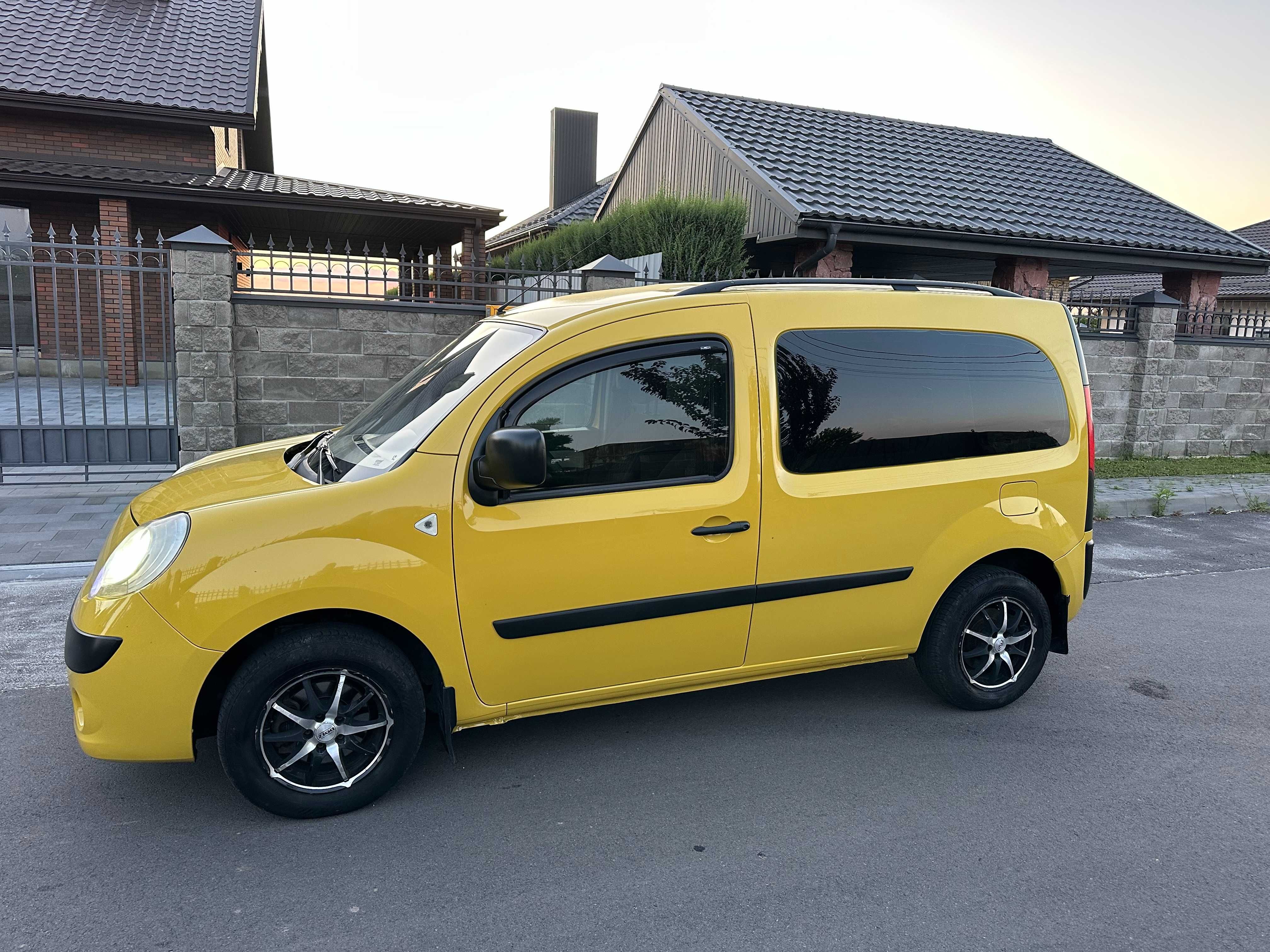 Renault Kangoo 2009 Оригінальний пасажир
