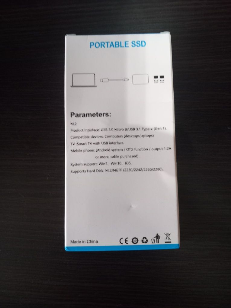 Dysk twardy zewnętrzny SSD 2 TB, USB 3.1 - czarny