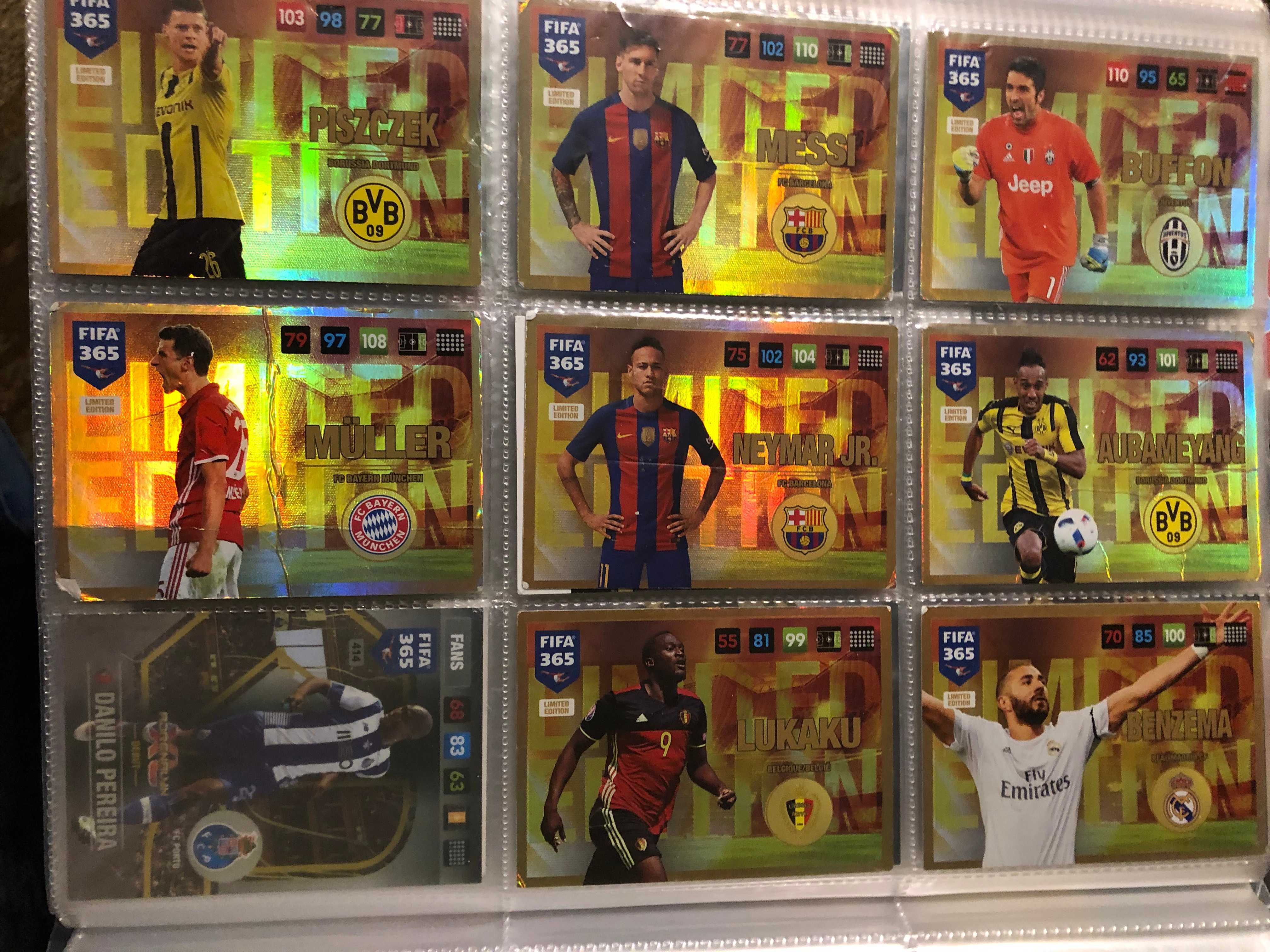 Zestaw albumów Panini FIFA 365+inne karty kolekcjonerskie pokemon, itp