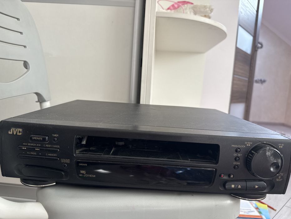 відеомагнітофон JVC HR-J311EM