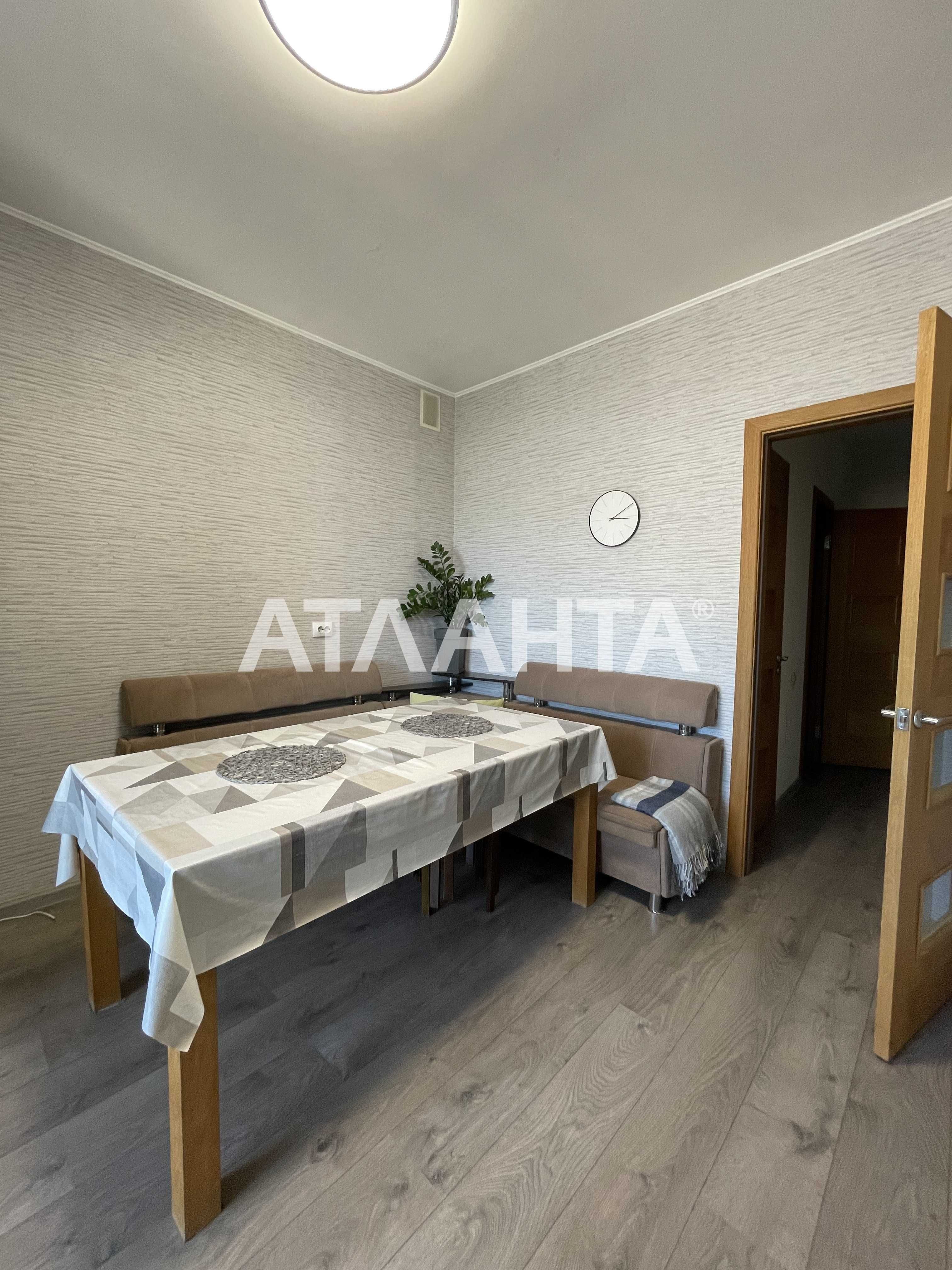 2 комнатная квартира с ремонтом в кирпичном доме на Сахарова