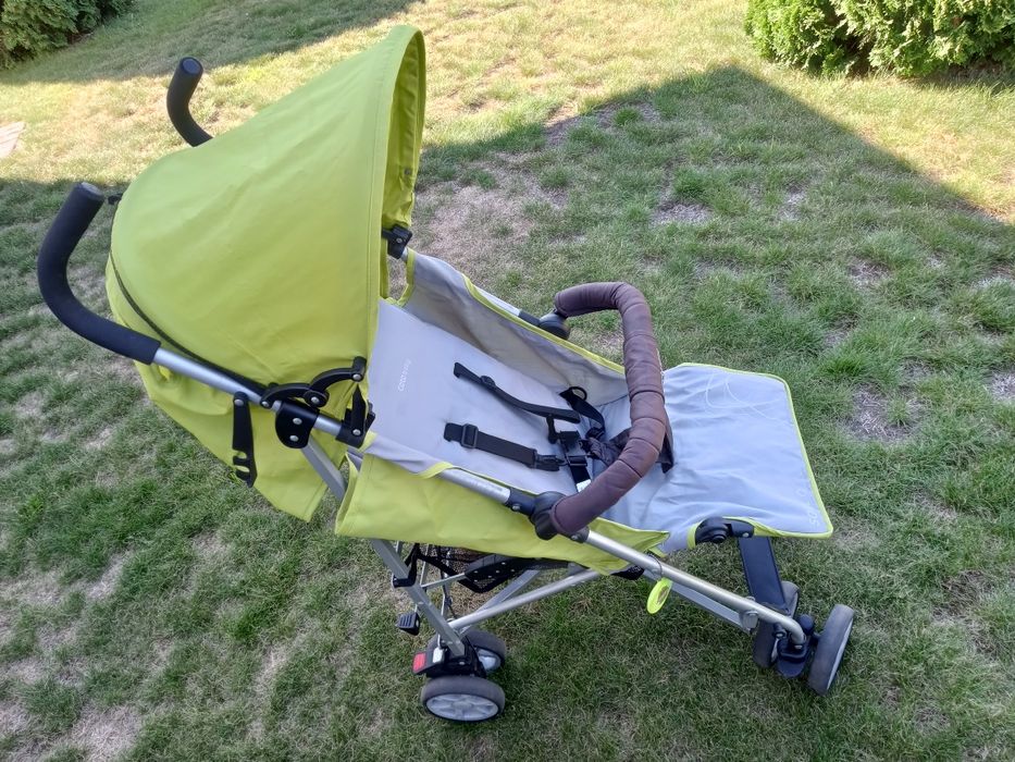 Wózek spacerowy typu parasolka