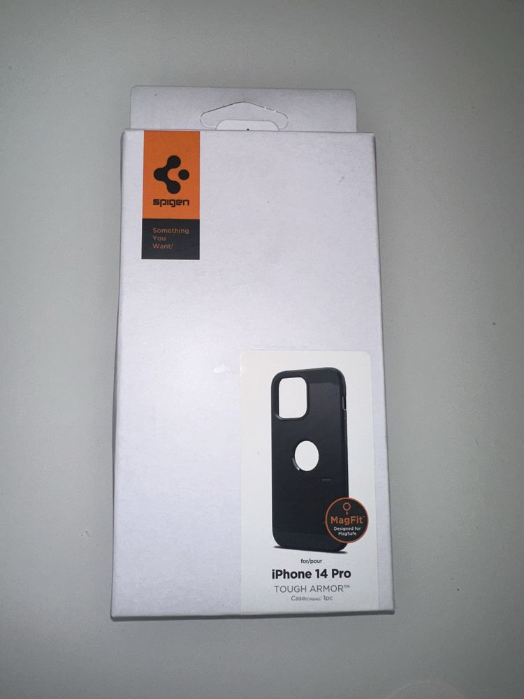 Spigen TOUGH ARMOR iphone 14 pro