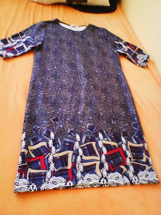 Prosta ładna sukienka L