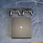 Konsola ps4 slim +4 gry
