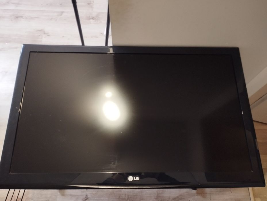 Sprzedam telewizor 42 całe LG