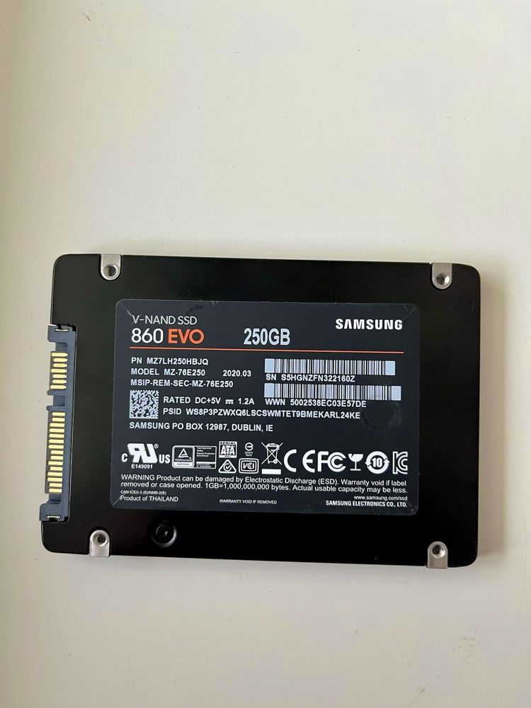 Накопитель SSD Samsung 860EVO 250Gb
