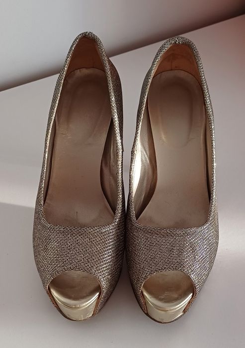 Sapatos de salto alto 38