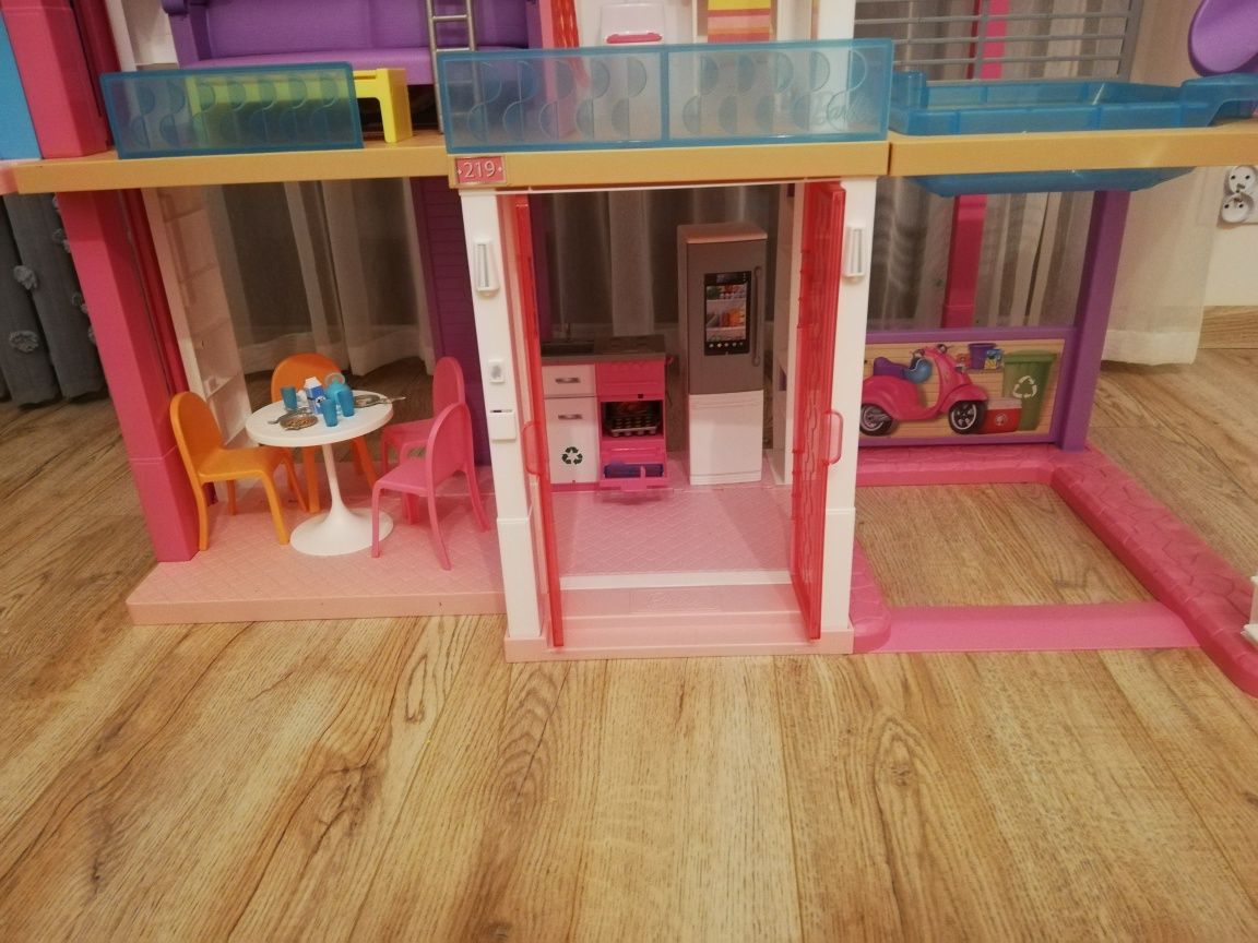 Domek barbie dreamhouse