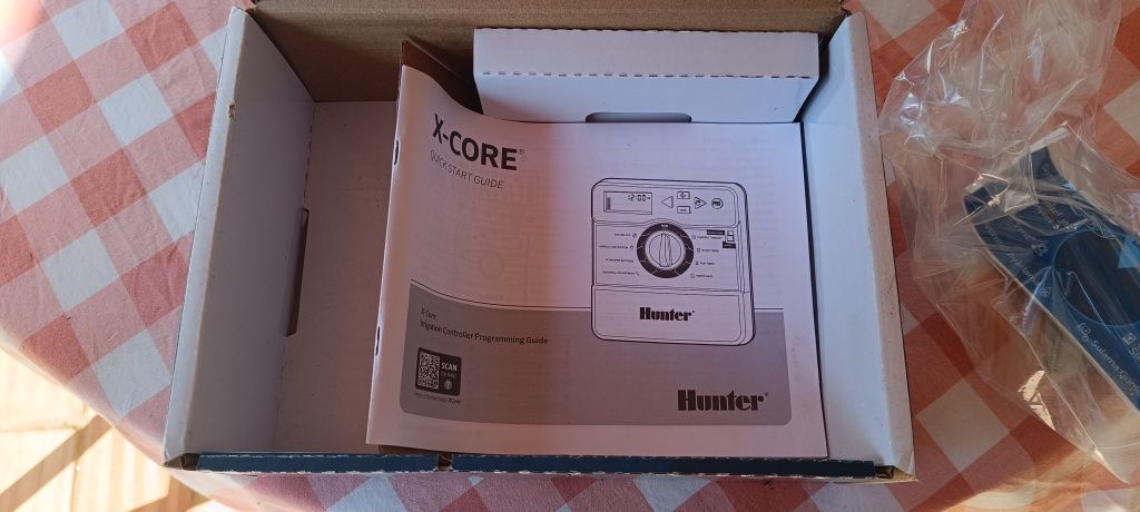 Programador rega 8 estacoes Hunter XCore-801i-E