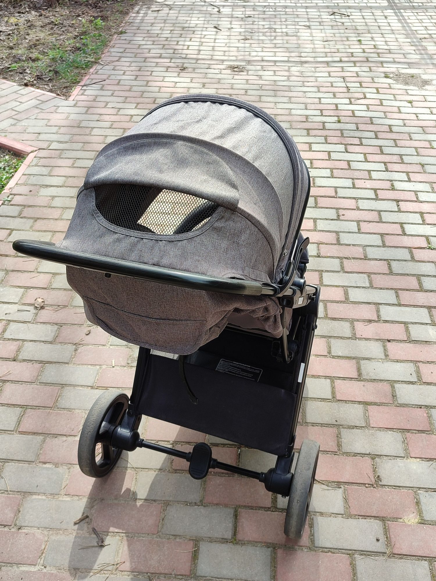 Прогулянкова коляска BabyZz B100-01 Демісезонна Чорна+Дощовик