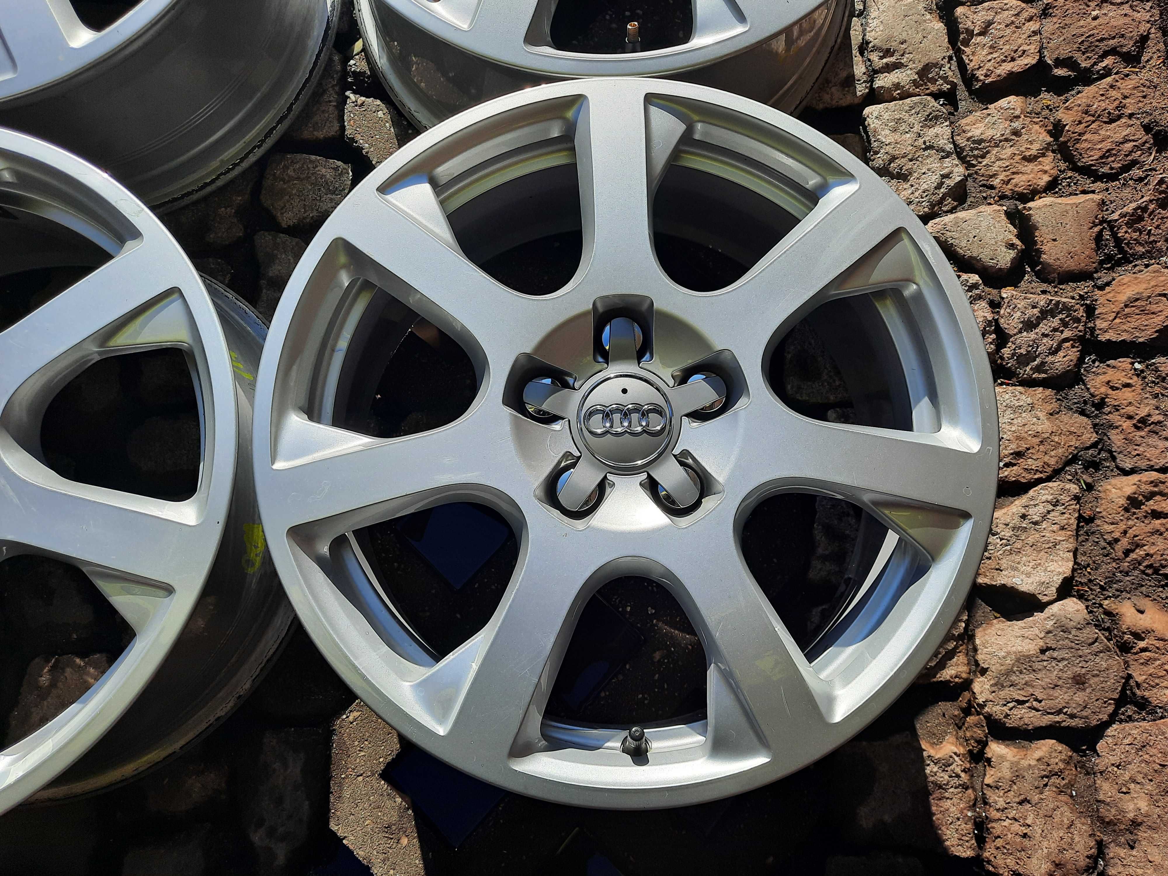 Oryginalne felgi aluminiowe AUDI 17" 5x112x66,5 Q5 A4 B8 B9