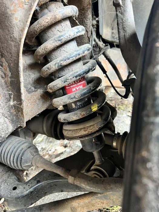 Nissan Navara продаж ціляком на запчастини