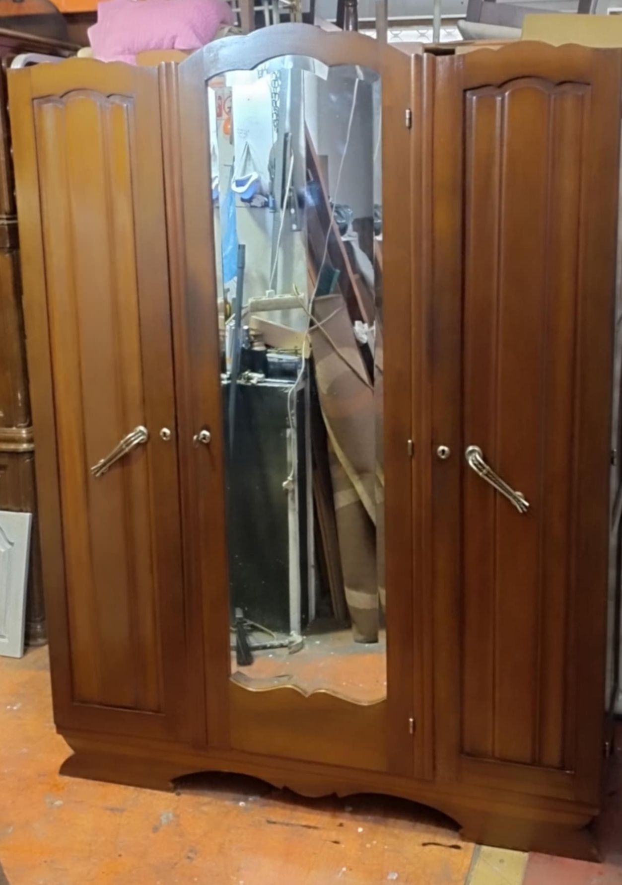 Guarda roupa impecável