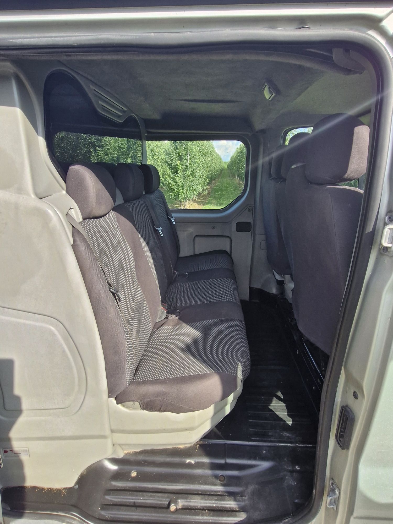 Opel Vivaro Long 6 osób