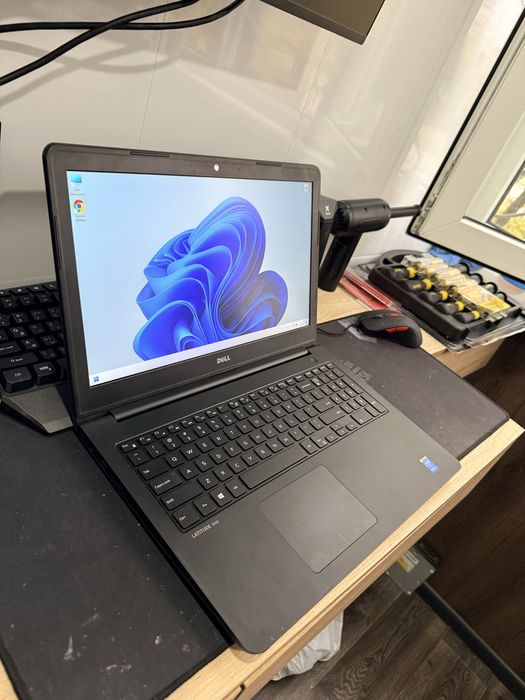 Ноутбук ігровий DELL intel i5+256 ssd+ 12 ram+ Nvidia gt830m 2 gb