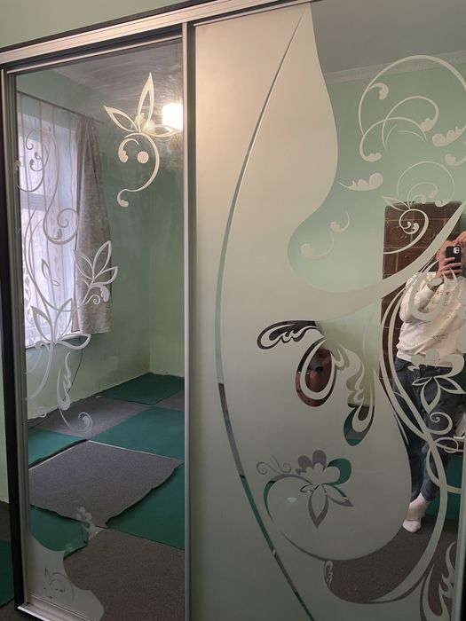 Шафа купе в гарному стані