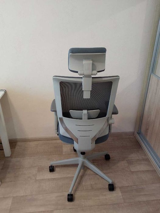 Ергономічне крісло Adapwork M2 Middle Grey (сіре)