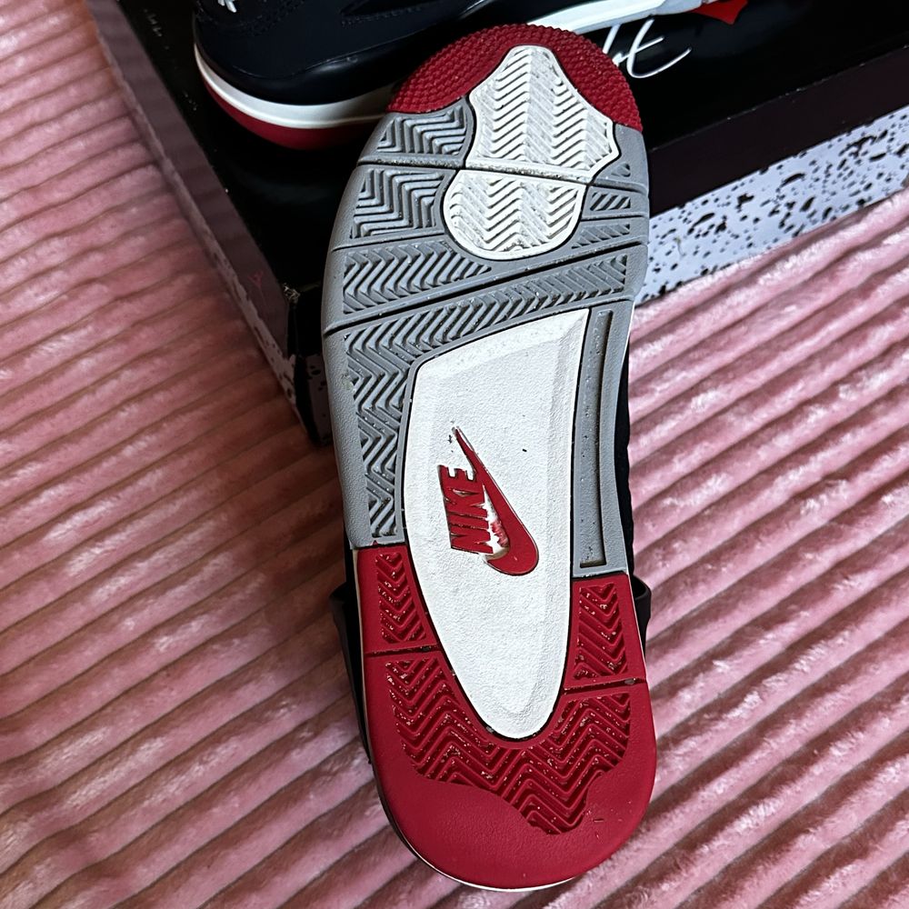 Air Jordan 4 retro black/red