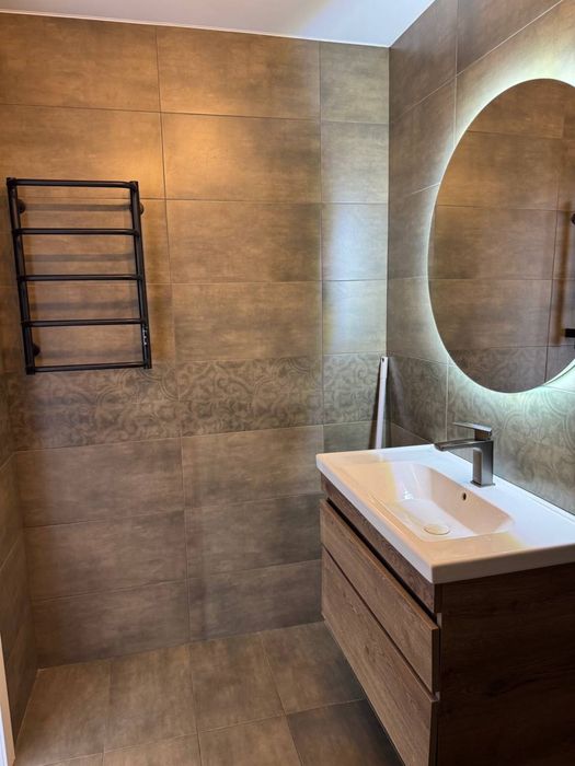 Трохкімнатна квартира в центрі міста з автономним опаленням