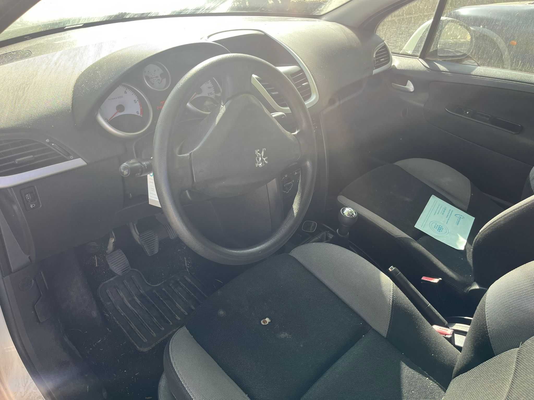 Peugeot 207 Acidentado