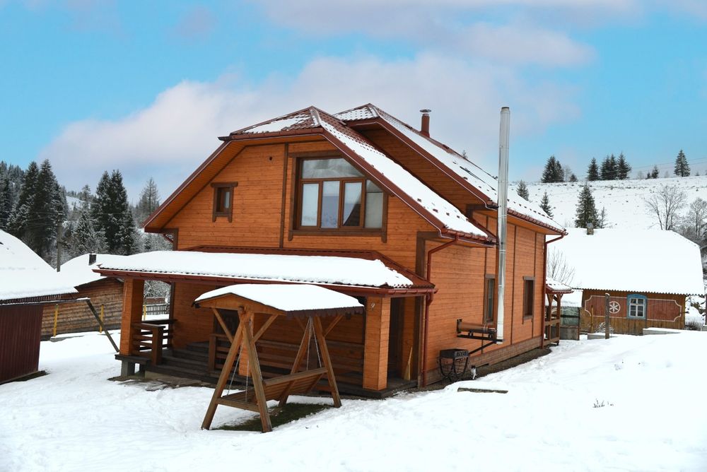 Здається Будинок Біля ГК. ПЛАЙ.