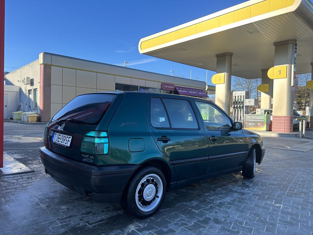 Volkswagen Golf 1.6 75KM LPG