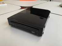 Nintendo Wii com Comando + Nunchuck + Volante + 3 Jogos