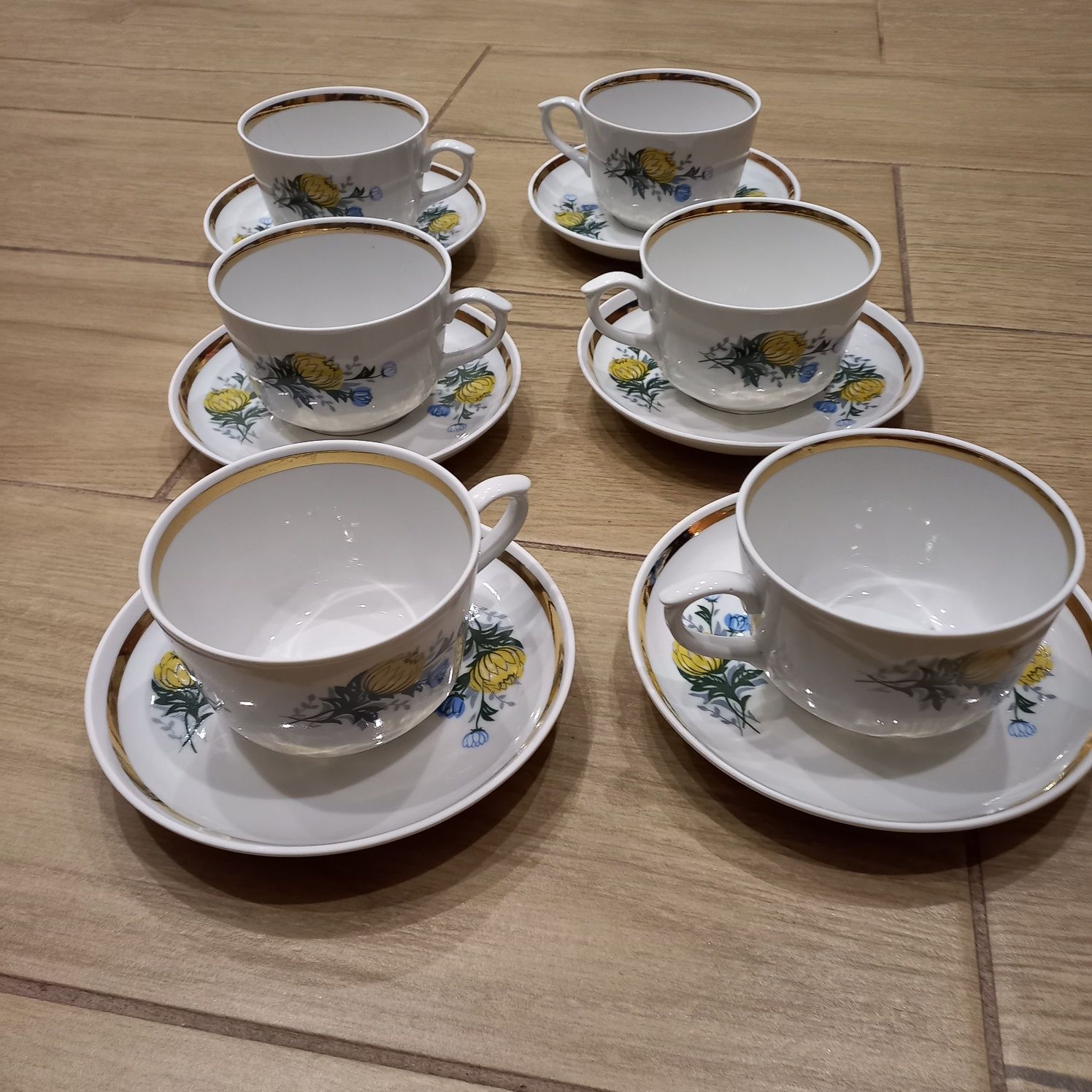 Komplet porcelany DDR Kahla – 6 filiżanek + 6 spodków – lata 80-te