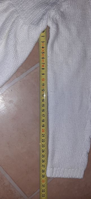 Sweterek biały na 4-5lat