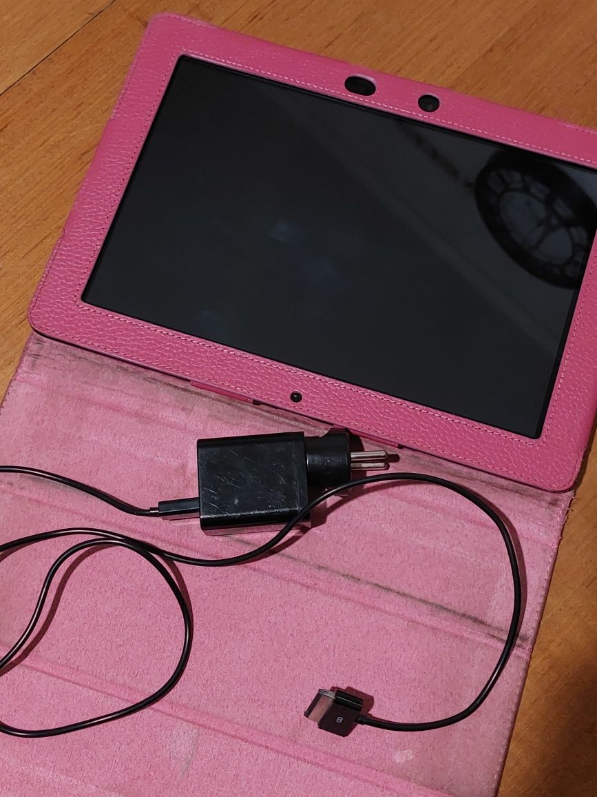 Планшет ASUS Transformer Pad TF300T