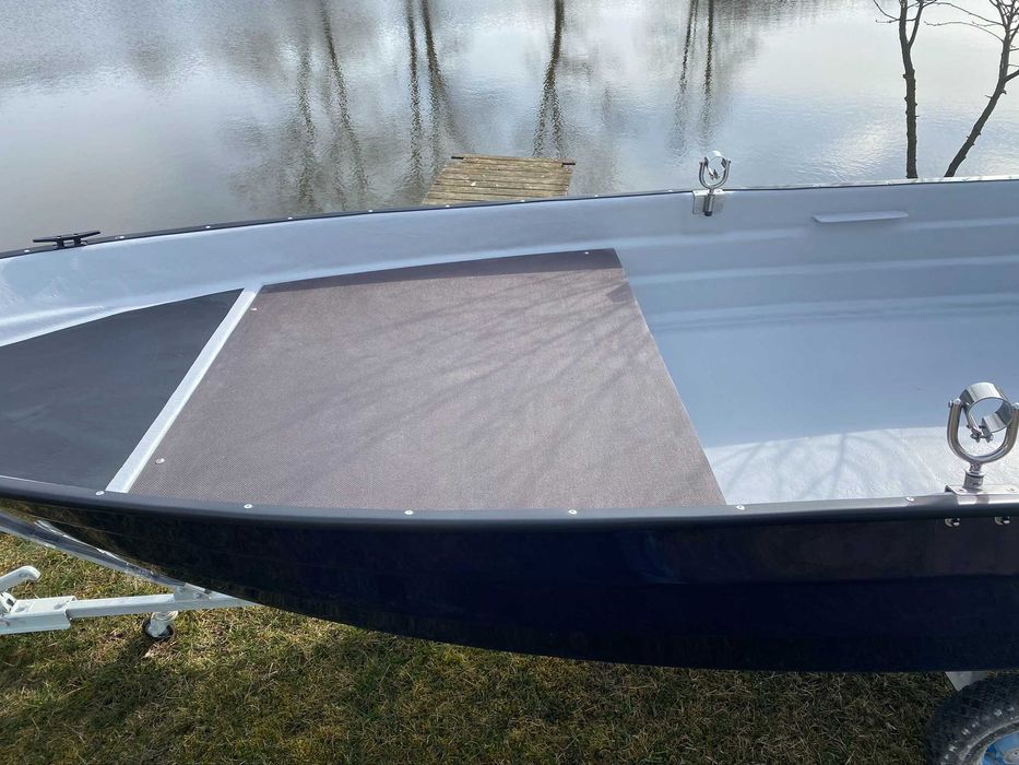 Łódź Łódka wędkarska wiosłowa Lobster 380 Z PLATFORMĄ