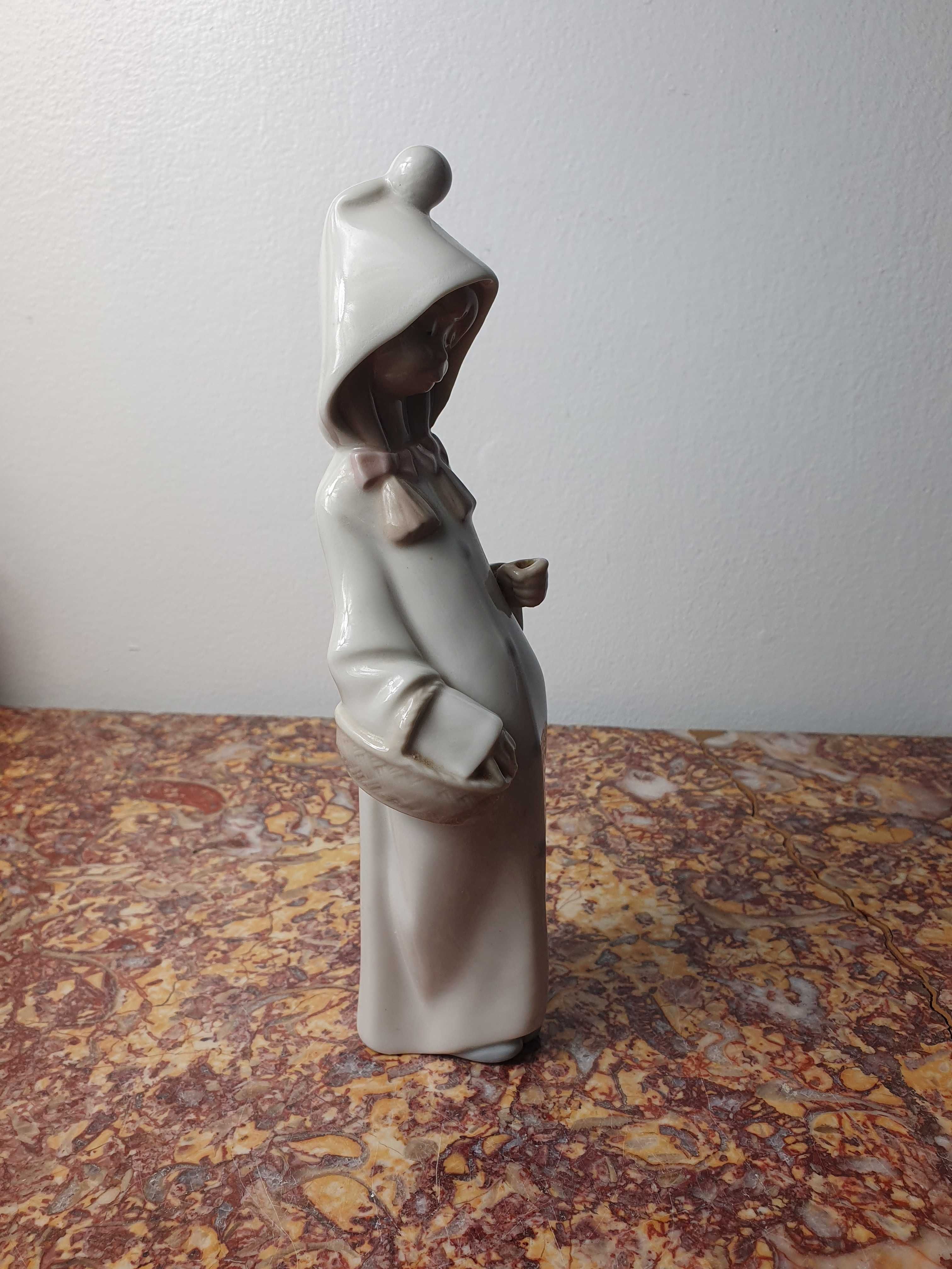 Duża Figurka Lladro 4678 "Dziewczynka z koszykiem" 22 cm Hiszpania