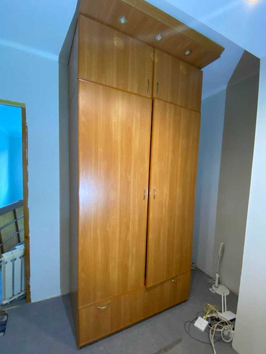 Шафа для одягу з підсвіткою 240x115см