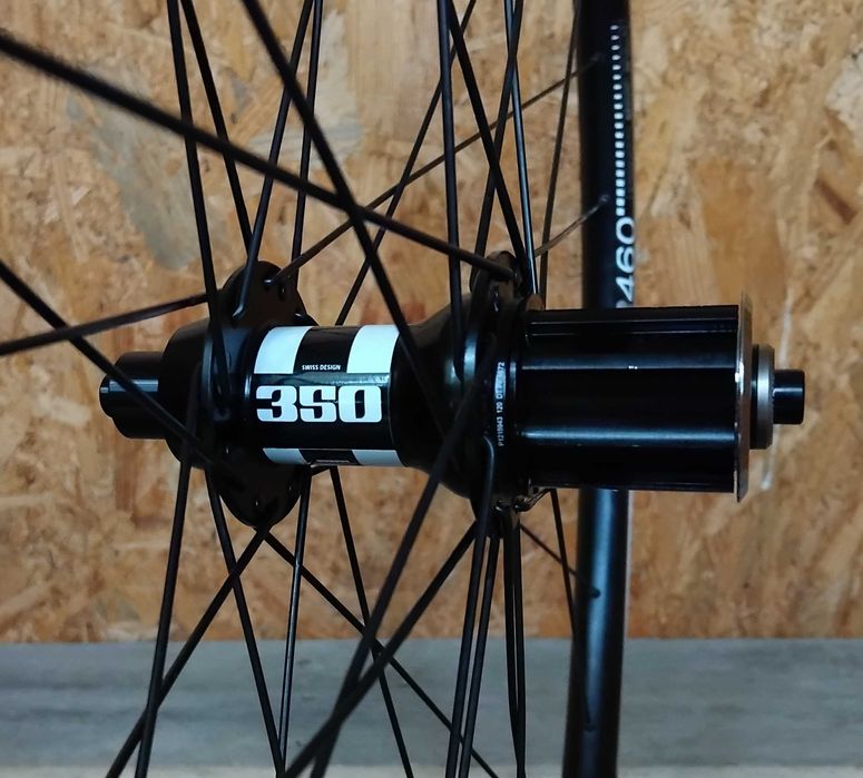 Koła szosowe szosa DT Swiss 350 R 460 Sapim Race 28" 700c 9x130 135 mm