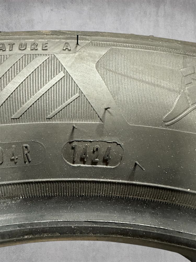 NOWE Goodyear EfficientGrip Performance 2 215/55 R17
