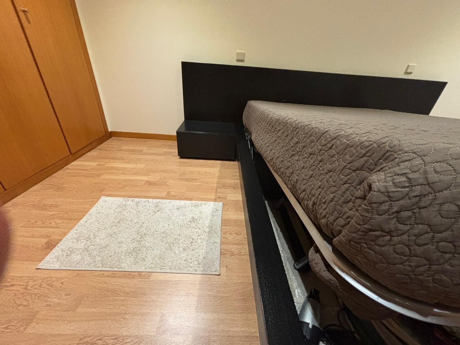 Cama madeira maciça wenge