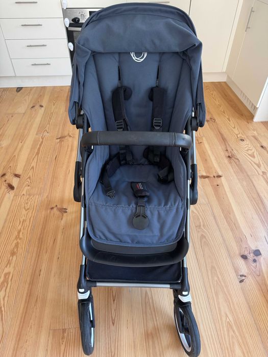 Stunning Bugaboo Fox 3 (Stormy Blue) – Includes Bassinet & Seat Unit