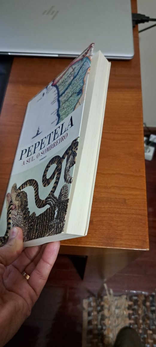 Livro "A Sul. O Sombreiro" - Pepetela